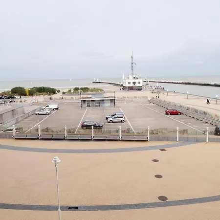 In Near The Apartman